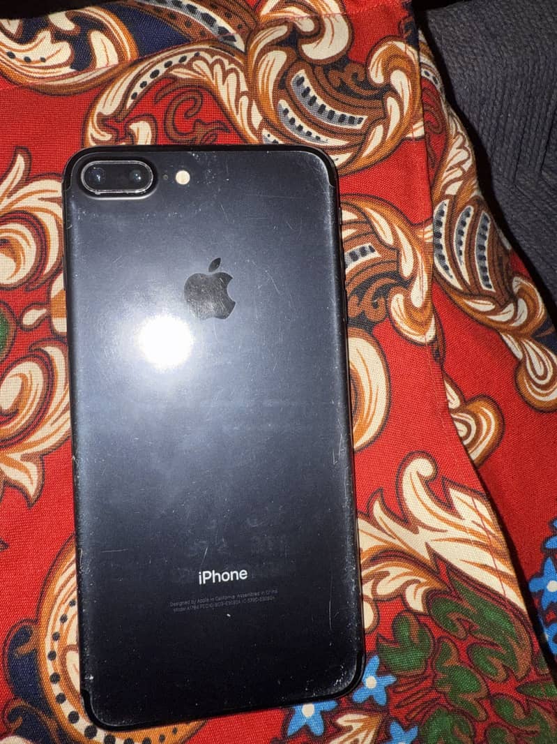 Apple iPhone 7 Plus 0