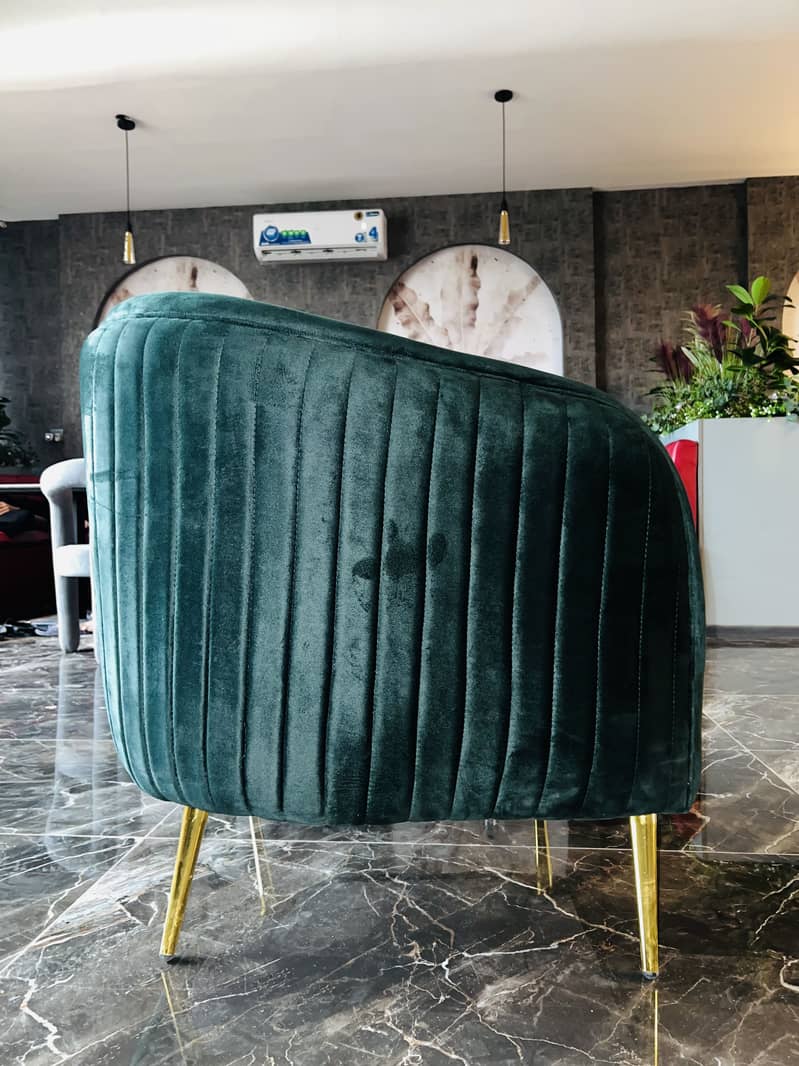 1 Seator Sofa 3