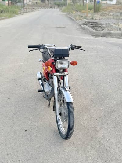 Lush condition 125 is Available for sale at very reasonable price