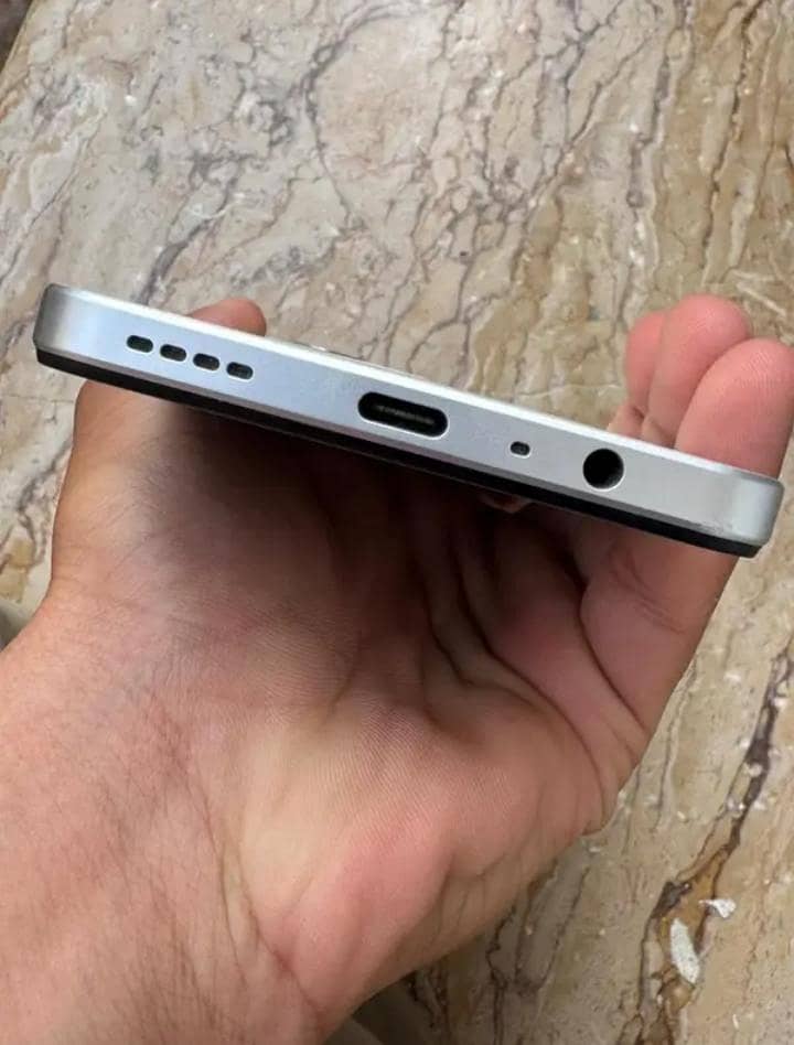 Realme C71 1