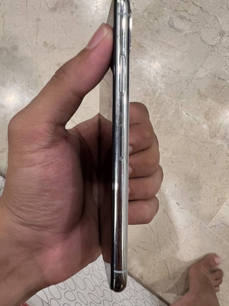 Apple iPhone X 2