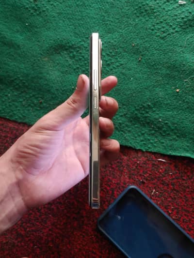 Vivo V40 Lite