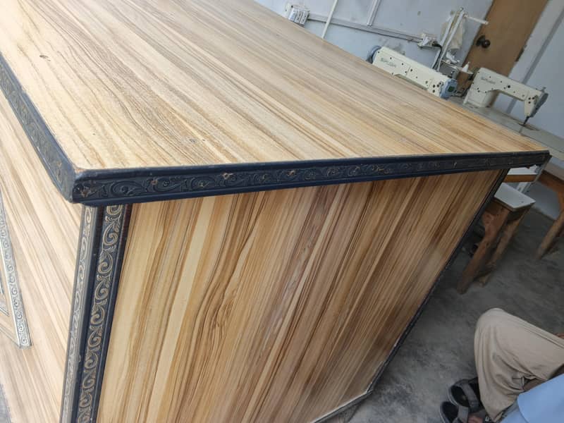 tailor cutting table 1
