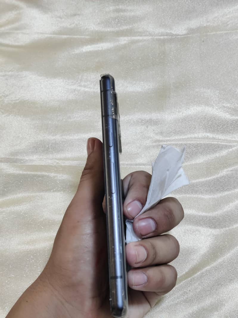 Google Pixel 7a 4