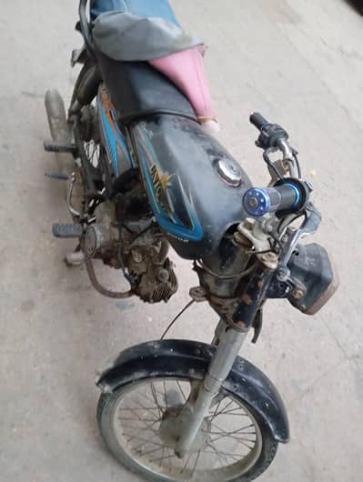 urgent sell cd 70 unique genuine condition