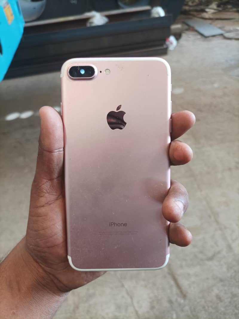 Apple iPhone 7 Plus 4