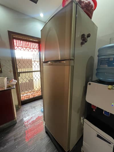Dawlance Refrigerator 10/10