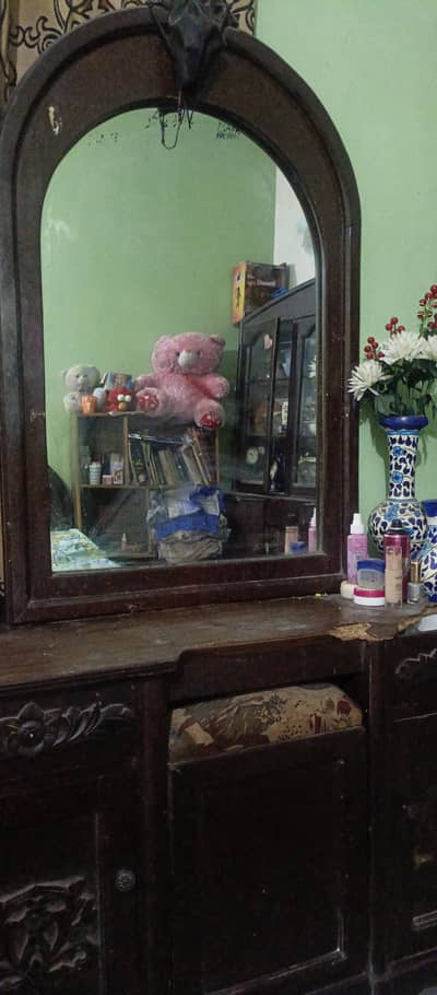 dressing table