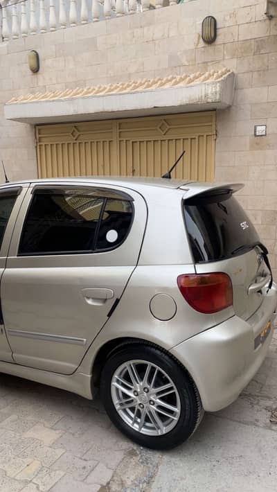 Toyota Vitz 2004
