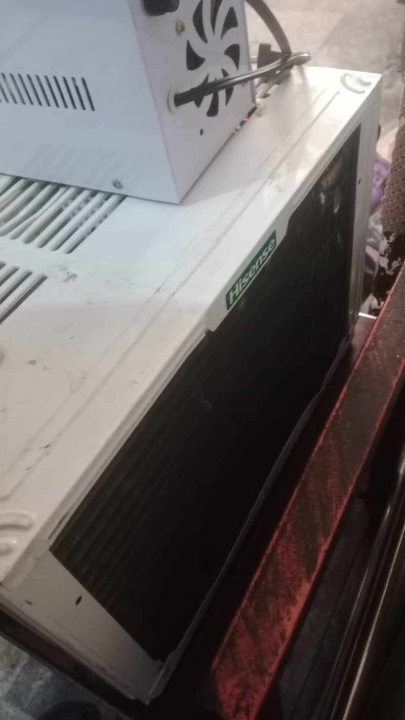 window AC 1