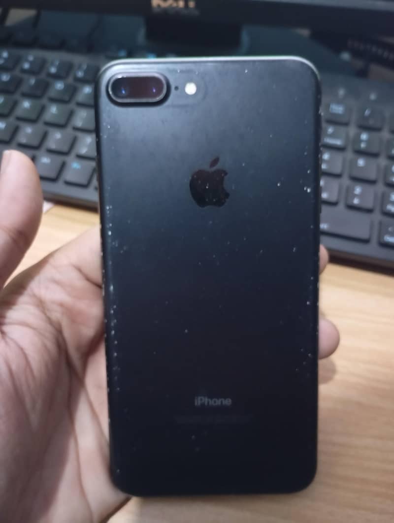 Apple iPhone 7 Plus 1