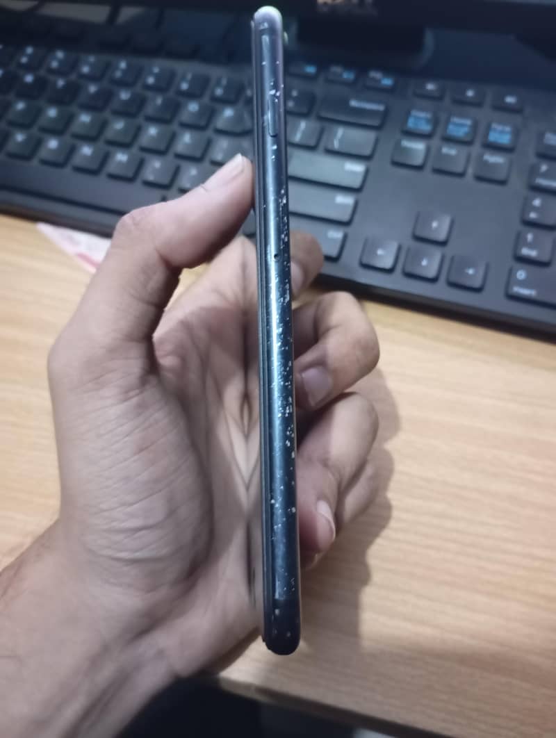 Apple iPhone 7 Plus 3