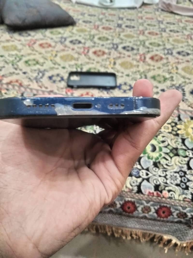 Apple iPhone 12 0