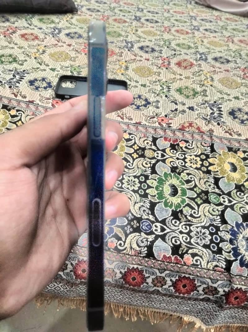 Apple iPhone 12 5
