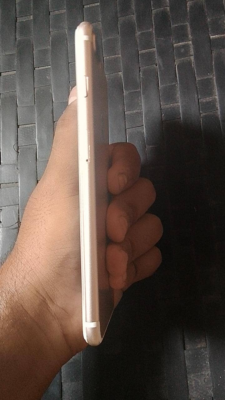 Apple iPhone 7 Plus 3