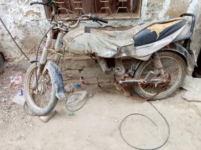 urgent sale bike chori ho kr mili hai court ka verify latter hai