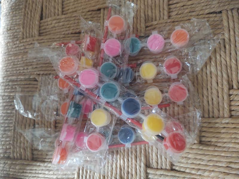 Mini paint pots 1