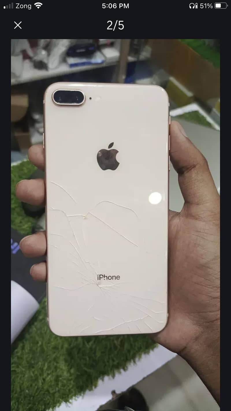 Apple iPhone 8 Plus 1