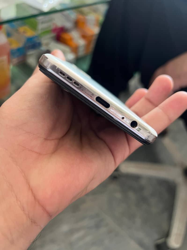 Tecno Camon 18P 3
