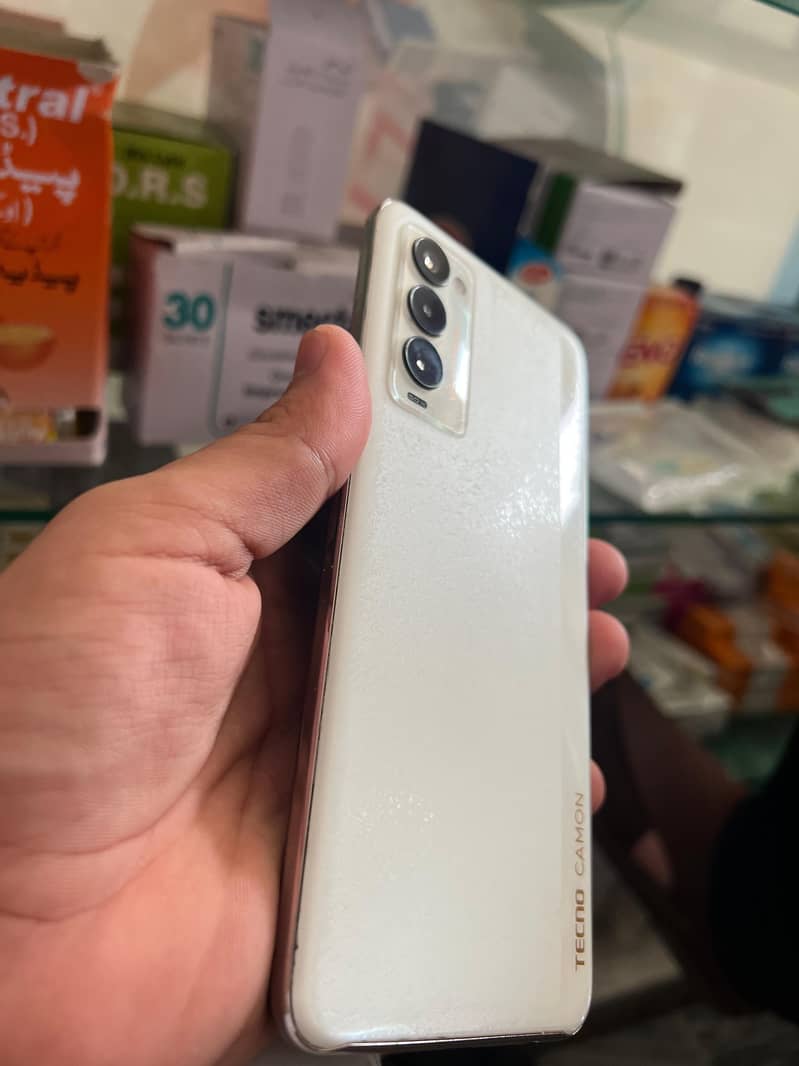 Tecno Camon 18P 4