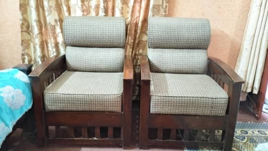 4 Seater sofa set for sale