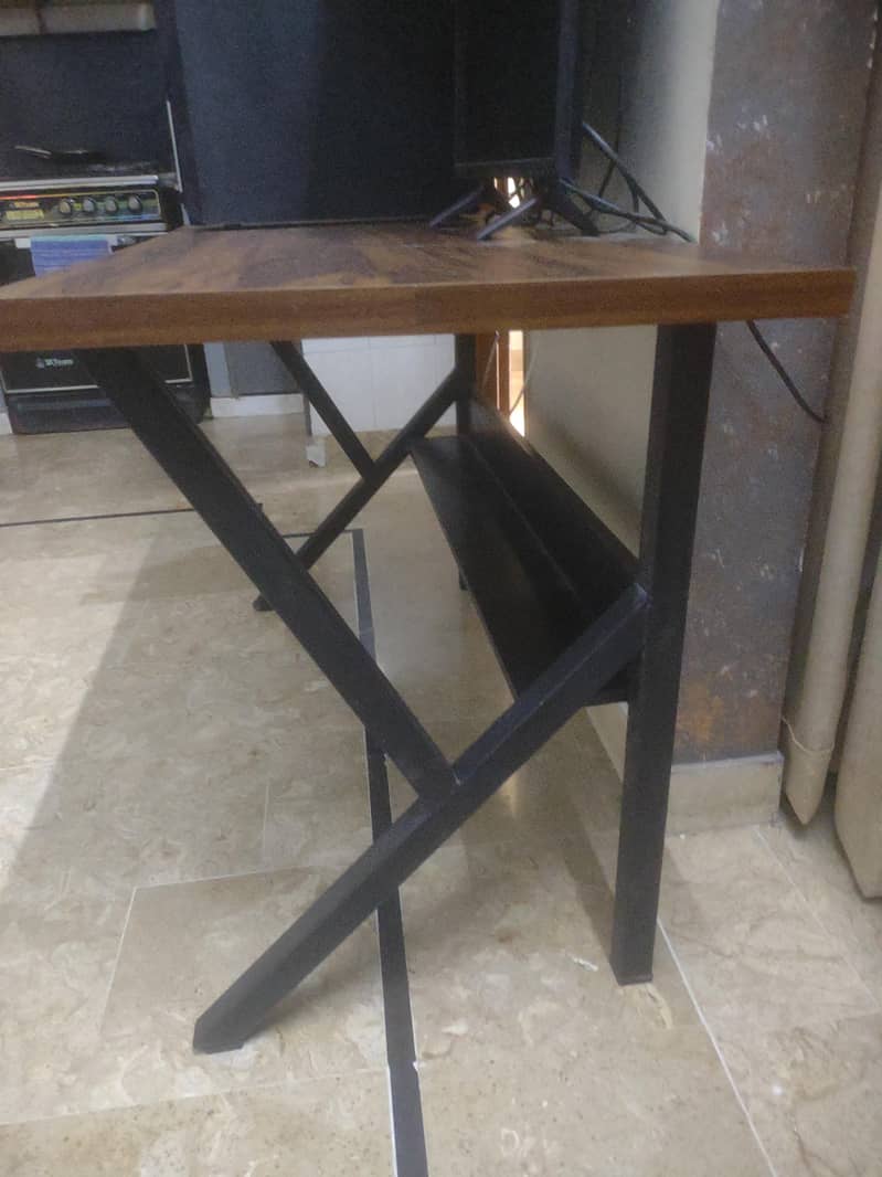 computer table 4/3 1