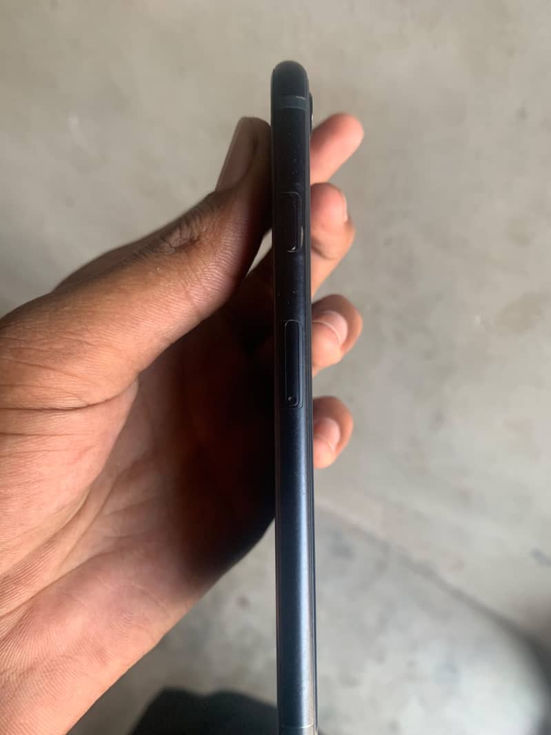 Apple iPhone SE3 5