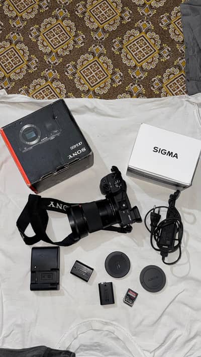 Sony a6400 Brand new with sigma 30mm 1.4 lens