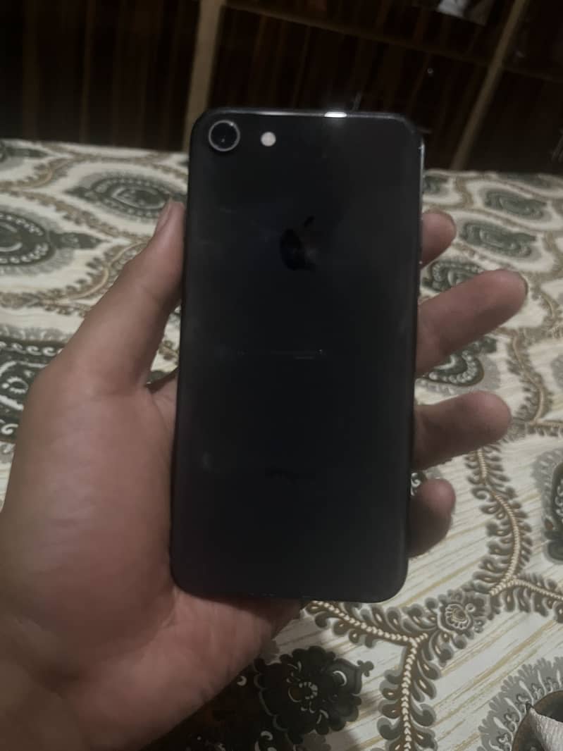 Apple iPhone 8 0