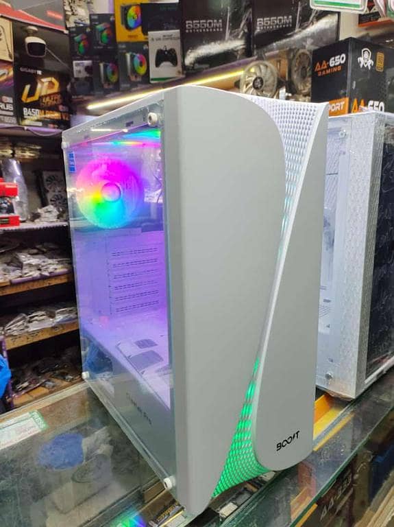 BOOST CHEETAH Pro GAMiNG PC CASE WHiTE WiTH 3 RGB FAN