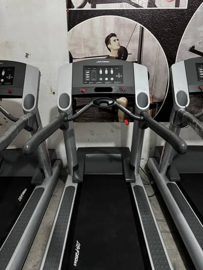 Treadmills/Ellipticals/commercial treadmills/running machines/gym set
