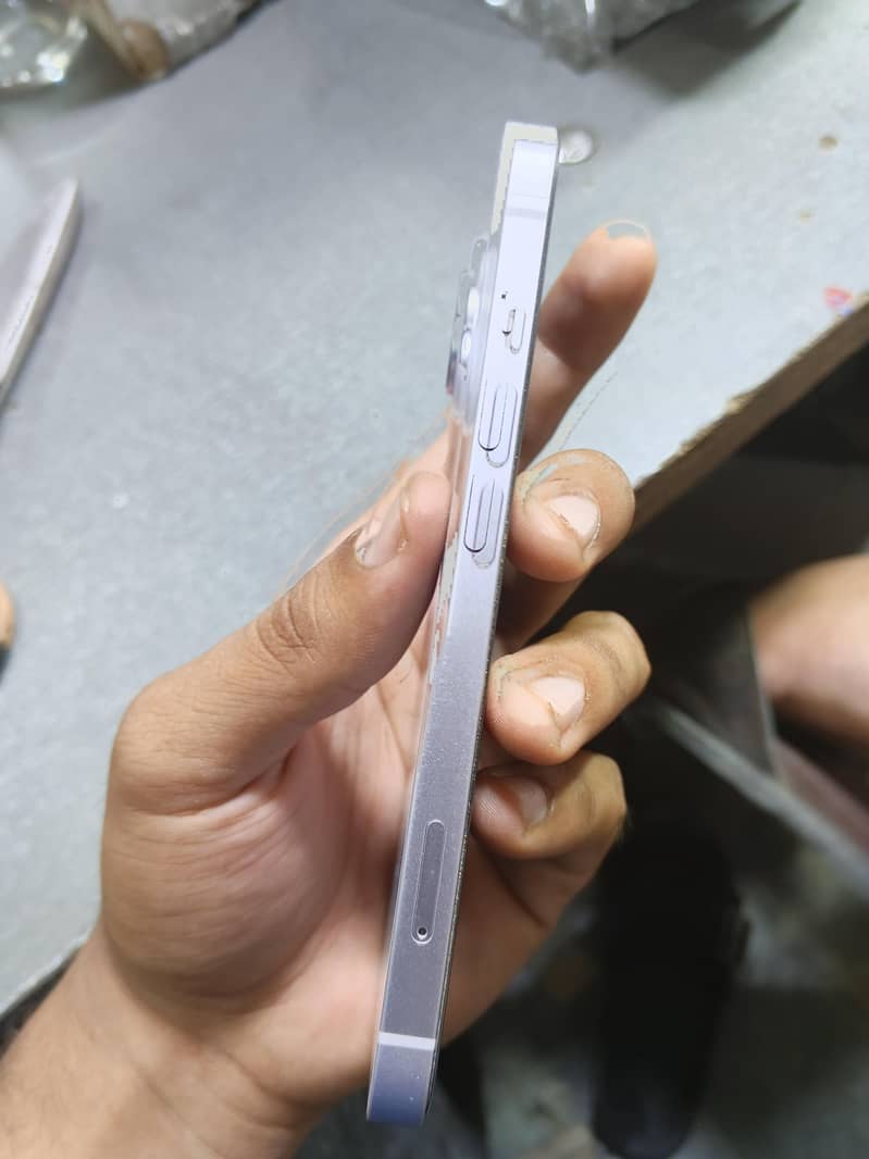 Apple iPhone 14 0