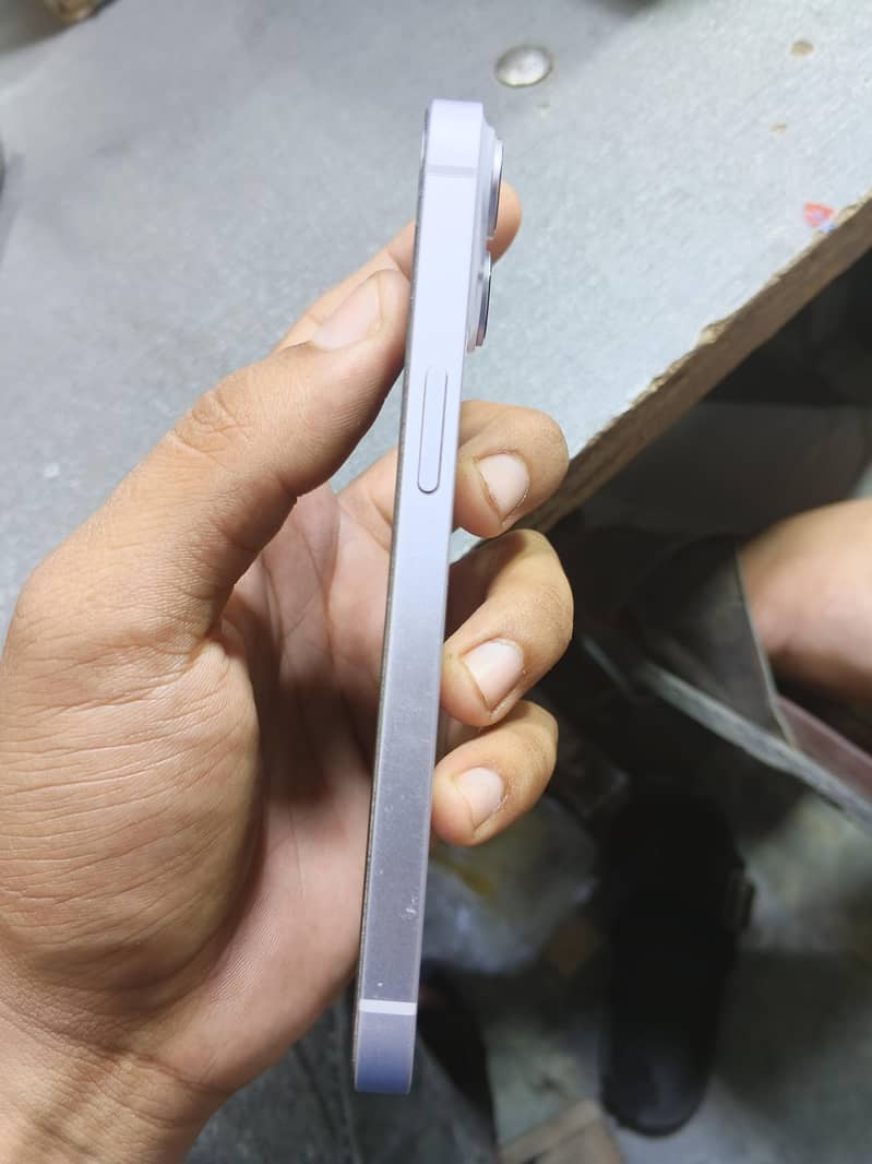 Apple iPhone 14 1