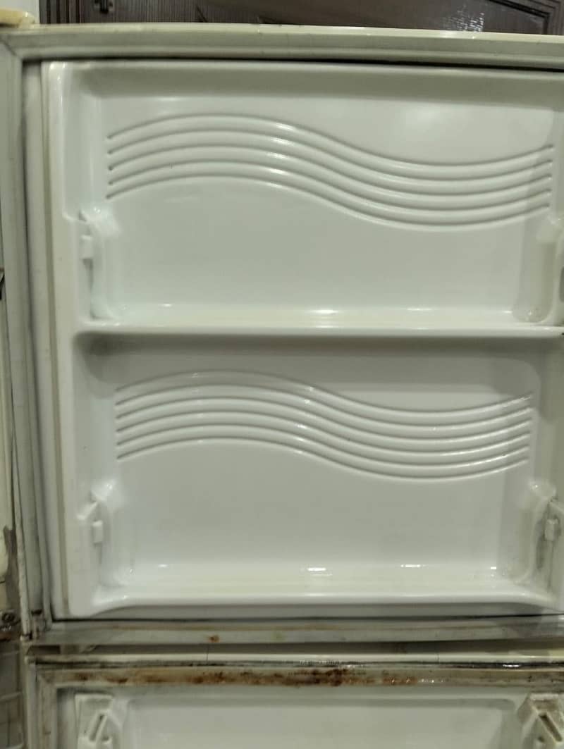 Waves refrigerator 0