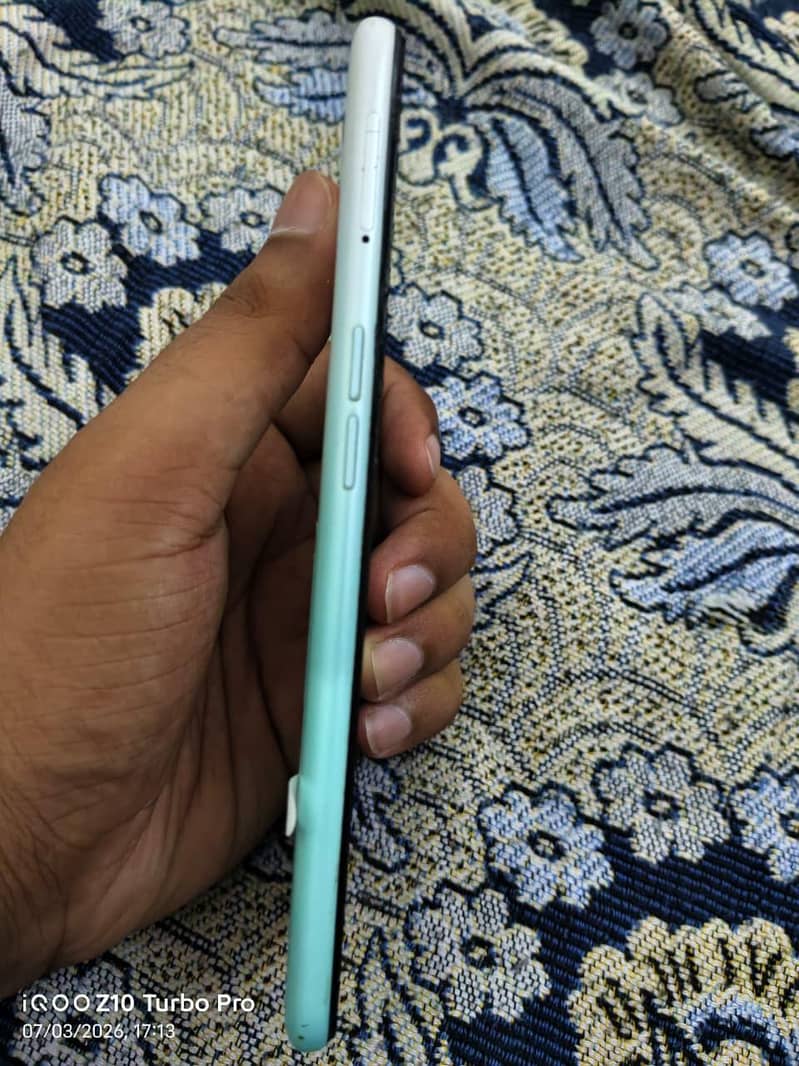 OPPO A31 3