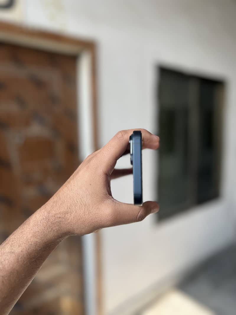 Apple iPhone 14 2