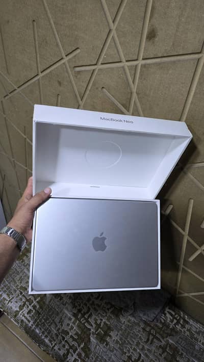Macbook Neo 8/256GB Non Active