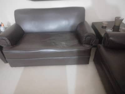 Used 6 seater sofa set (2+2+1+1)