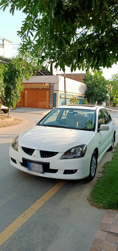 Mitsubishi Lancer 2005 glx 1.6 SR Manual transmission
