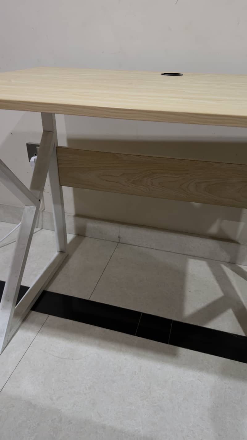Study table / Computer Table Almost New 3