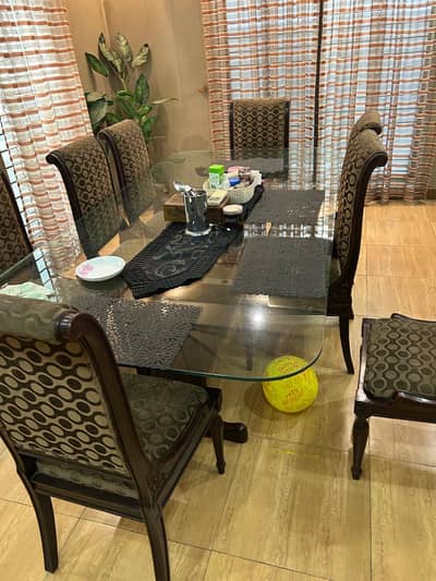 Dining table for sale
