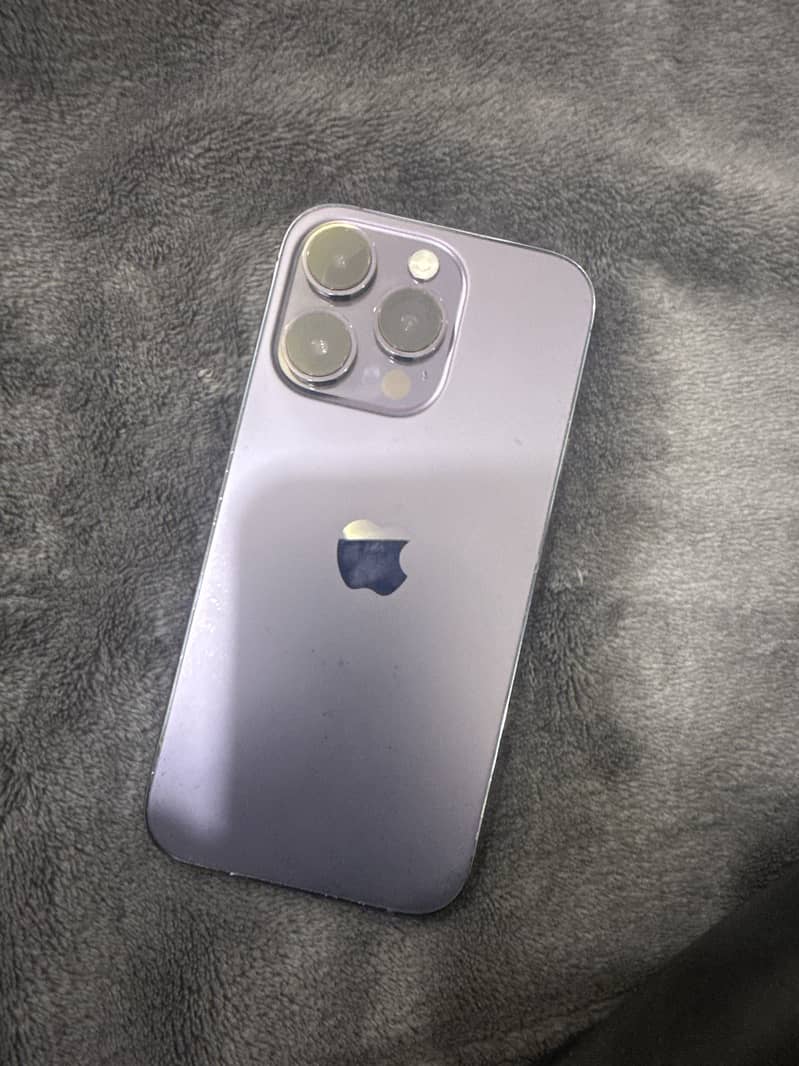 Apple iPhone 14 Pro 0