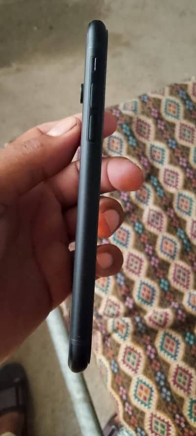I phone xr 64 gb waterpack all ok