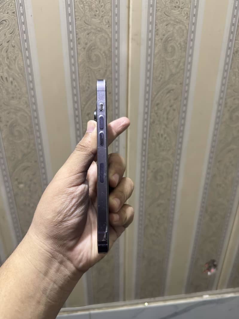 Apple iPhone 14 Pro 1