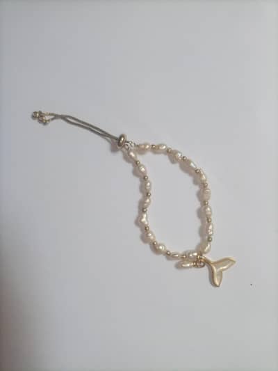 Mermaid tail, pearl adjustable bracelet
