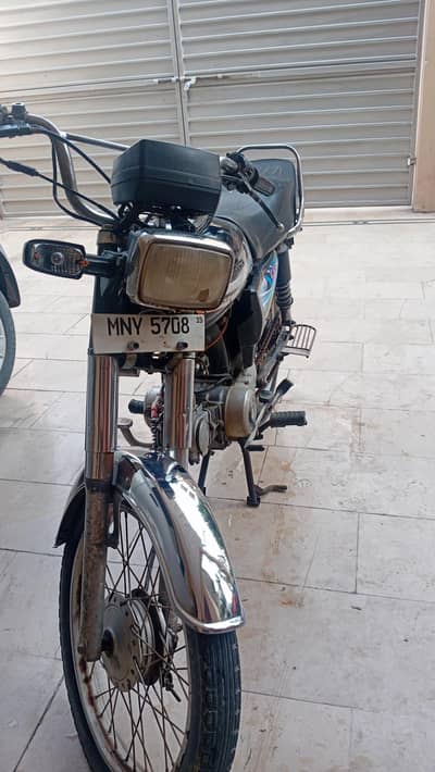 united bike 70cc 10/7 condition bike engine 10/9.5 and urgent sale