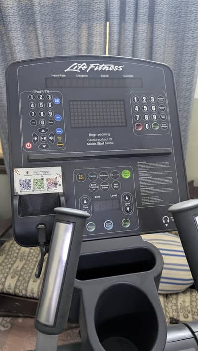 Life Fitness Elliptical Self Powered Commercial