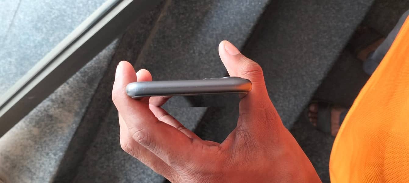 Apple iPhone 11 1