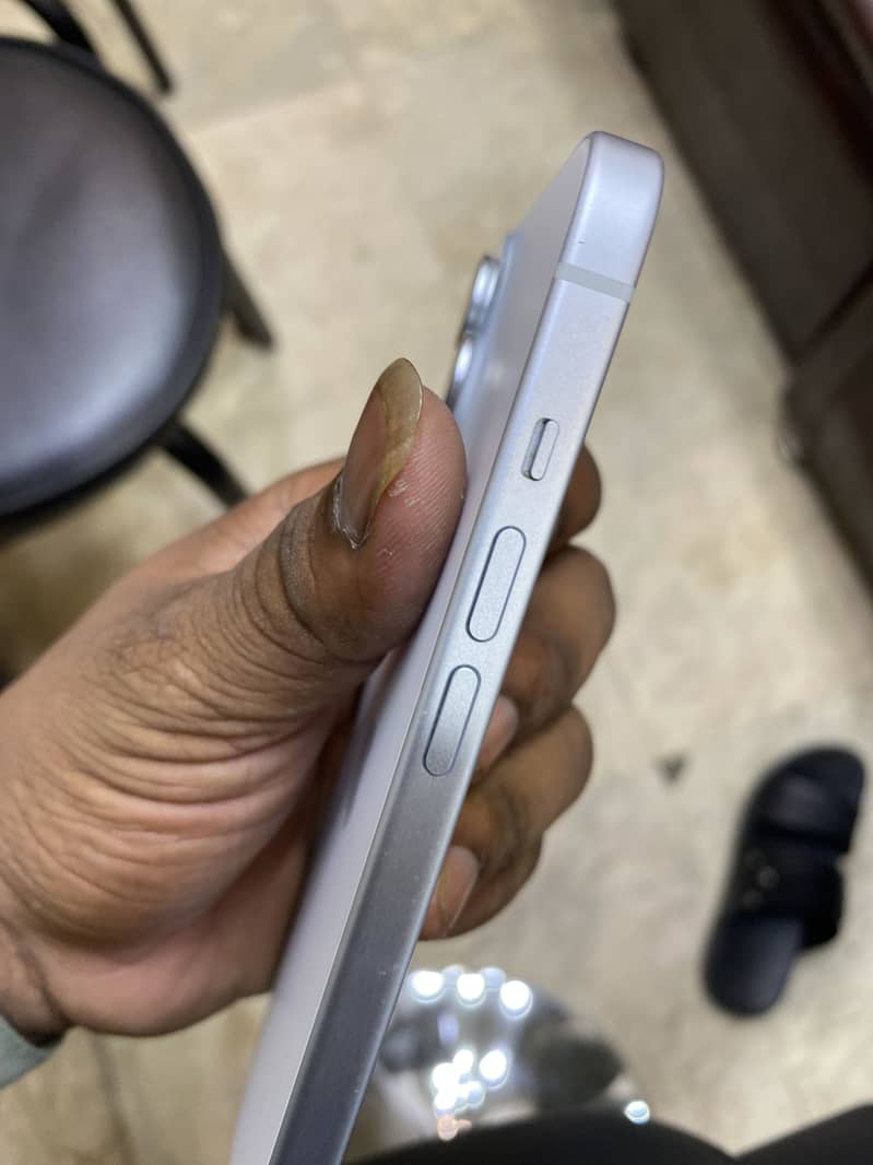 Apple iPhone 15 plus 3
