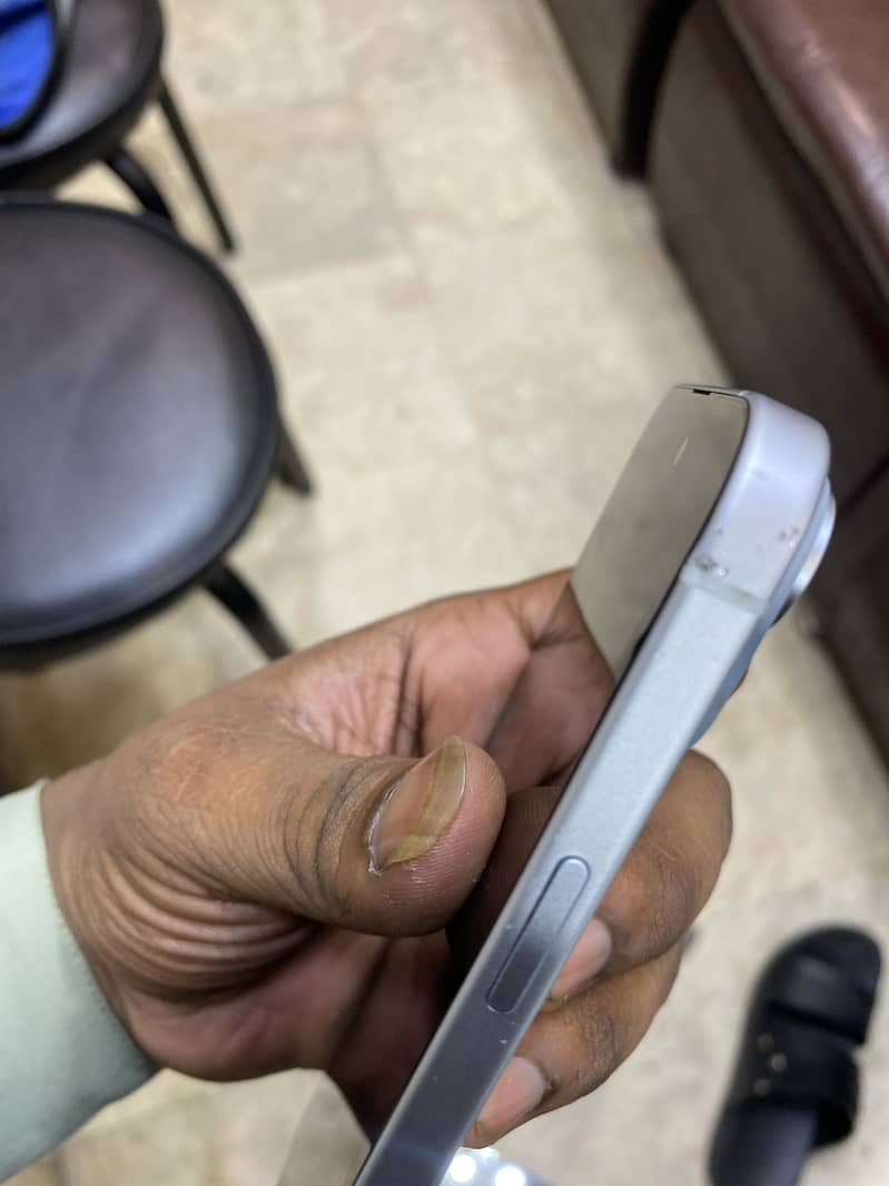 Apple iPhone 15 plus 7